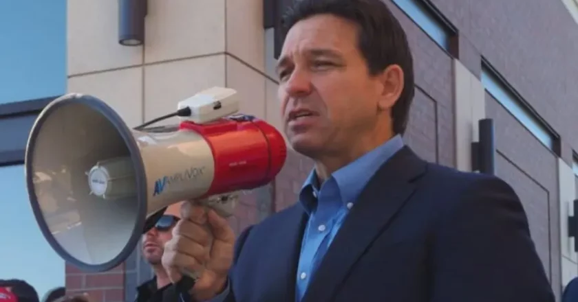 [WATCH] Ron DeSantis asserts that if Trump is found guilty, he should be barred from participating in the general election.